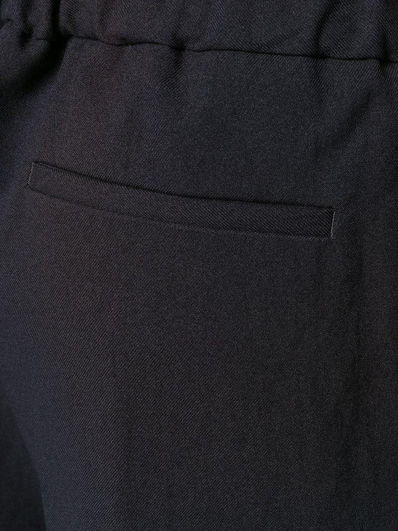 Pantalón azul marino en tejido técnico