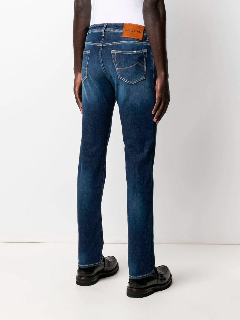 Jeans slim con efecto lavado